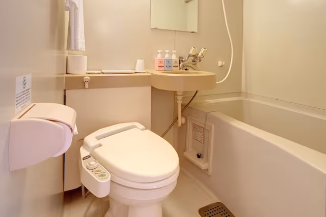 Single Room, Smoking