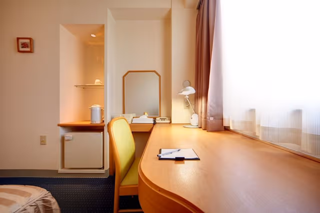 Single Room, Smoking