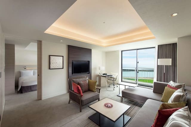 TWIN ONE BEDROOM SUITE W/OCEAN VIEW - BALCONY