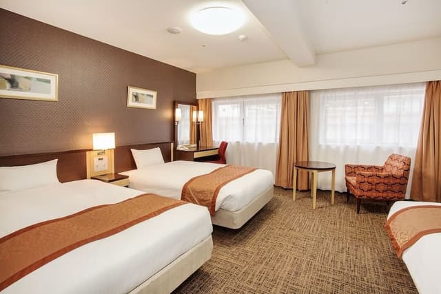 Triple Room (Non-Smoking)(Room Only)