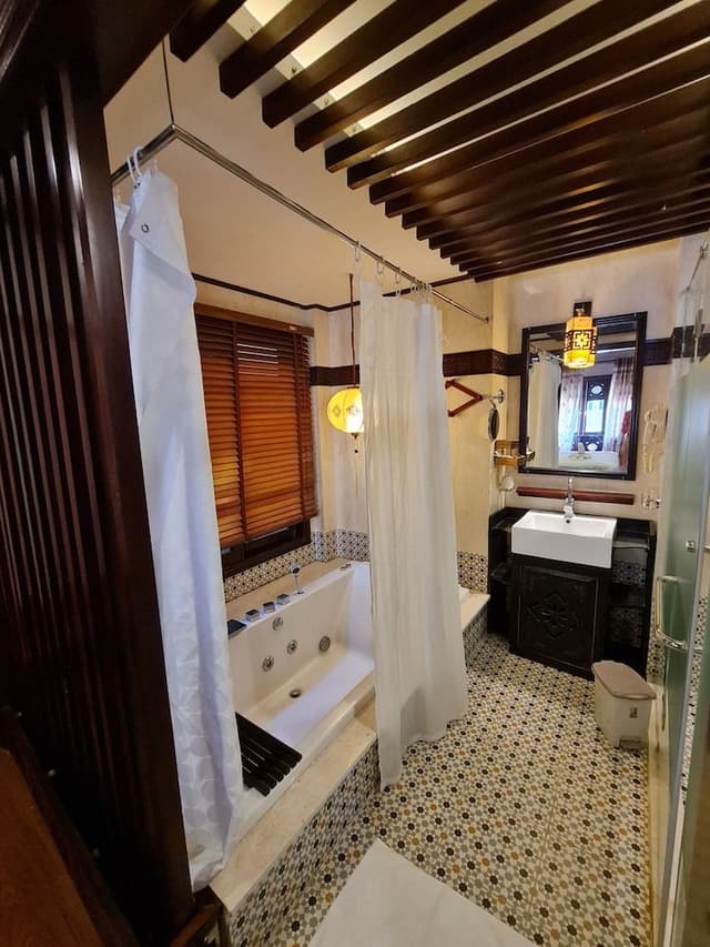 Deluxe Room, Pool View