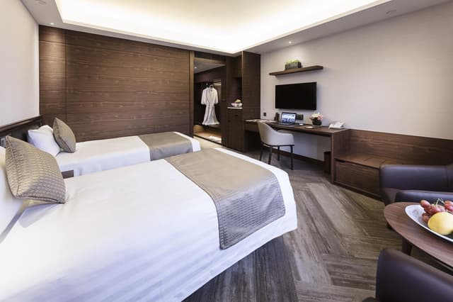 Signature Twin Room