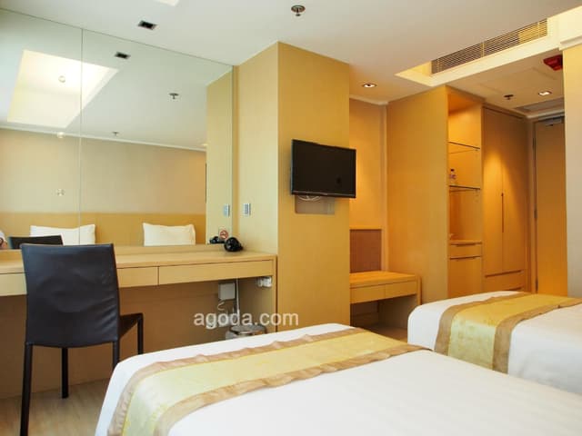 Standard Twin Room
