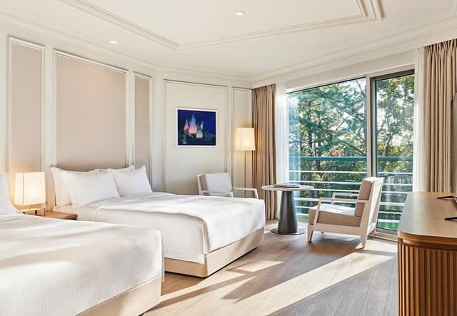 Premier Suite Garden View Twin