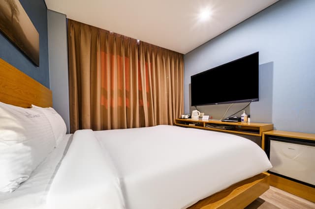 Business Double Room - Non-Smoking