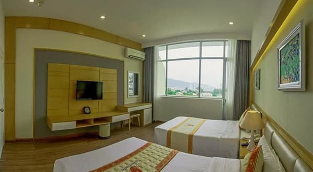 Superior Deluxe, City View