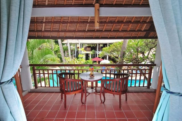 Deluxe Room, Garden View (With Extra Bed)