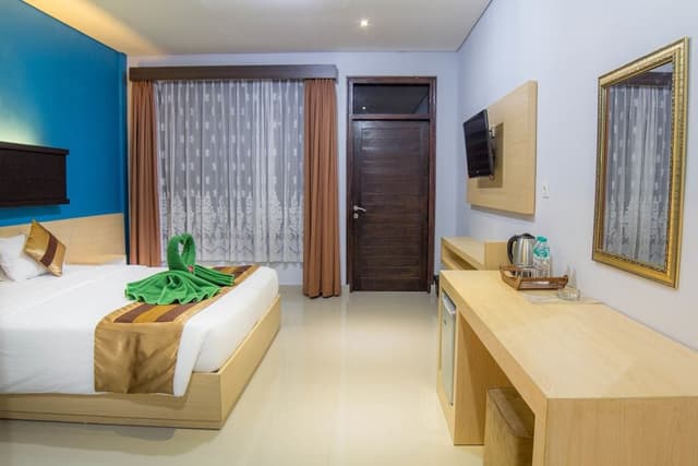 Deluxe Double or Twin Room