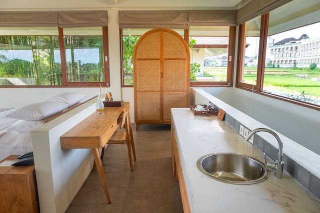 Villa Upstairs with Balcony #12