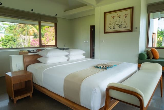 Villa Upstairs with Balcony #12