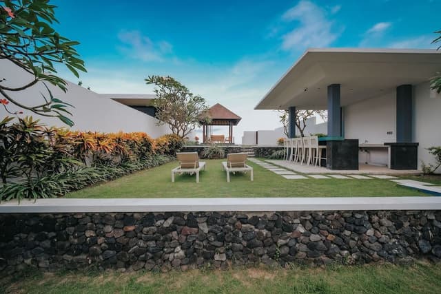 Three Bedroom Beachfront villa # 8