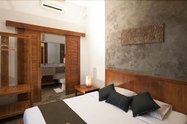 Deluxe AC Room