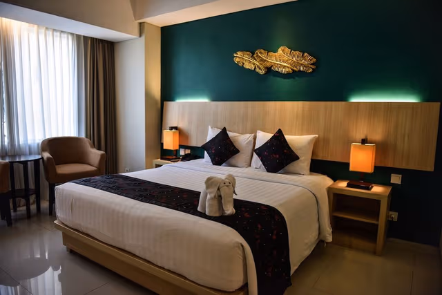Deluxe Double or Twin Room, Non Smoking, City View