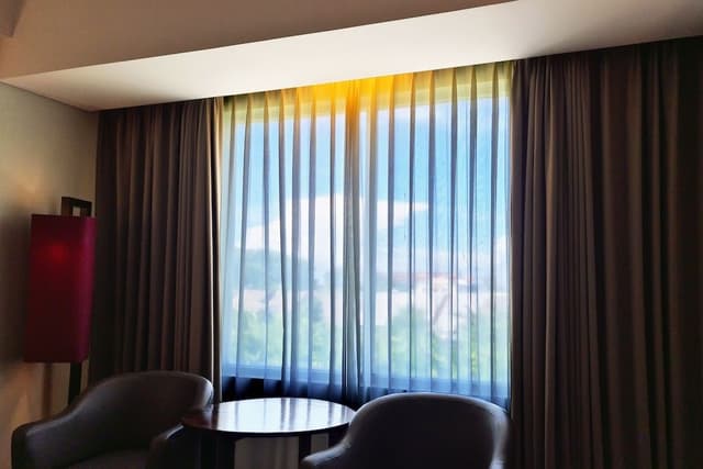 Family Room, 1 King Bed, Non Smoking, City View