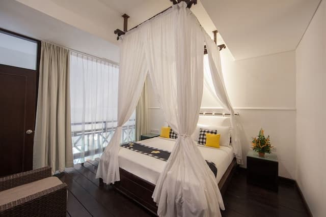 Deluxe Family Room