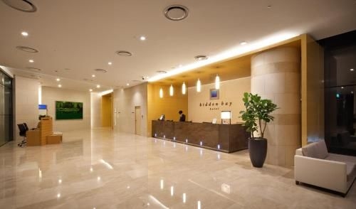 โรงแรมฮิดเดน เบย์ (Hidden Bay Hotel.)0