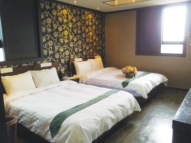 Family Twin Bed Room