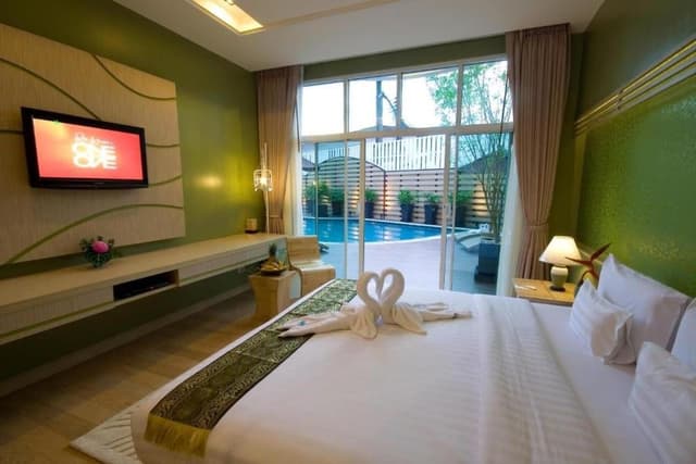 Deluxe Double Room, Pool Access