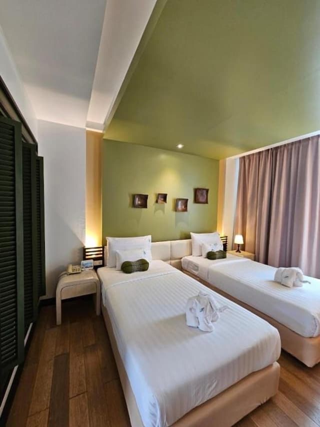 Deluxe Pool Terrace