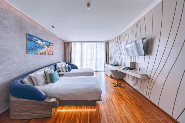 Deluxe Twin Room Pool View