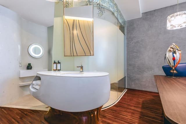 Deluxe Double Room Pool View