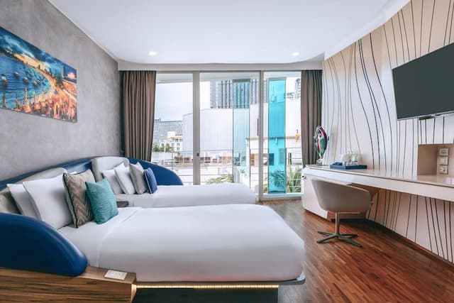 Deluxe Twin Room Pool View