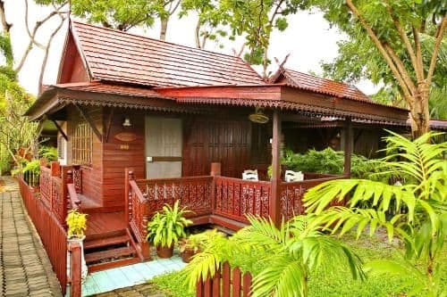 Bungalow with Garden View