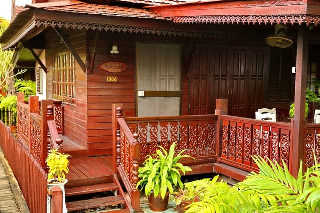 Bungalow (Thai House)