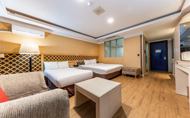 Deluxe Twin Room