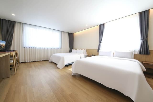 Grand Twin Room
