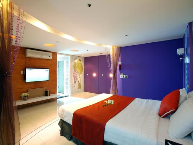 Double Suite