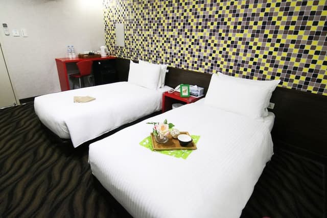 Standard Twin Room