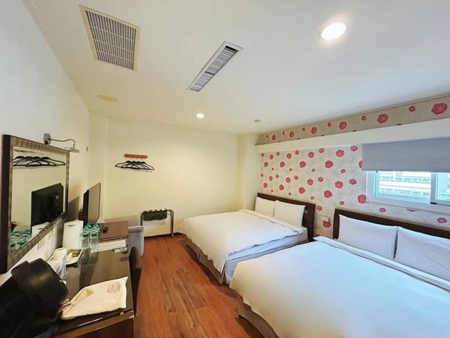 Standard Quadruple Room - Non-Smoking