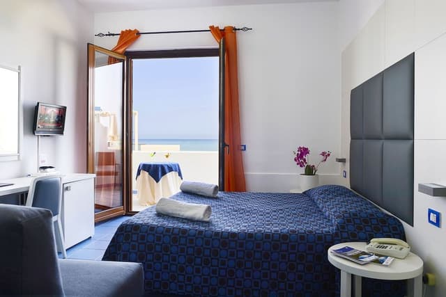 Deluxe Double or Twin Room, Sea View