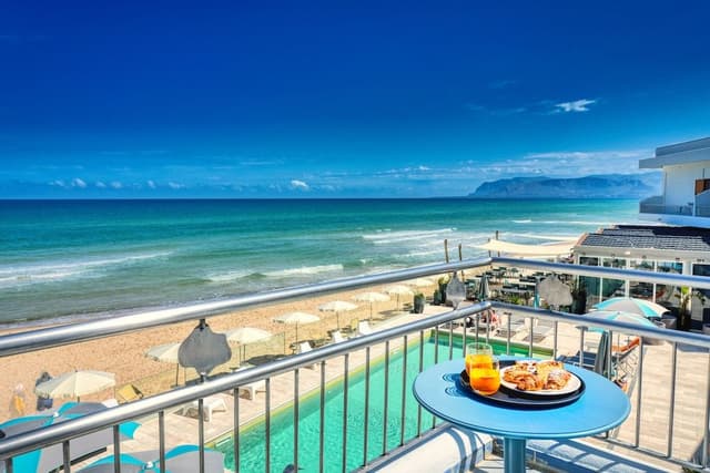 Deluxe Double or Twin Room, Sea View