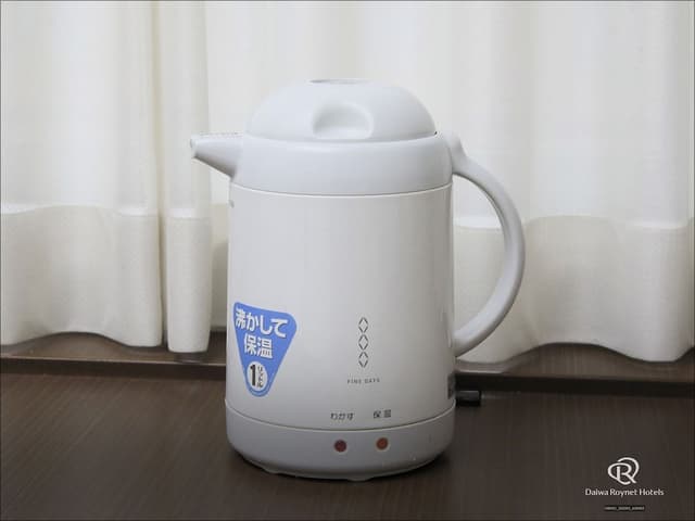 Standard Twin Room, Smoking (Approximately 3 minutes walk from the north exit of JR Kannai Station)