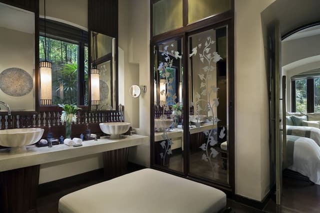 Three Bedroom Grand Residence Villa with Pool