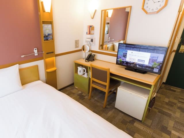 Standard Room, Smoking