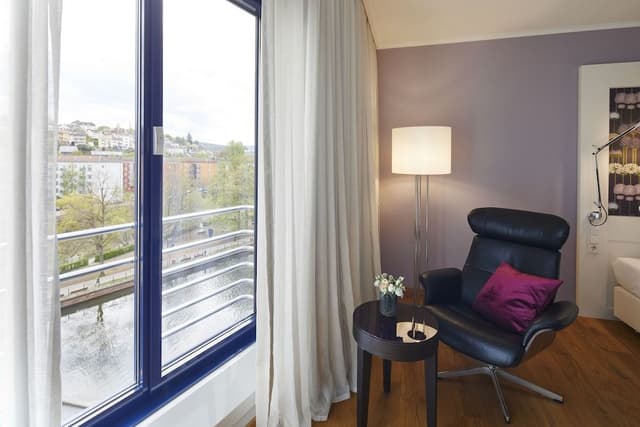 Deluxe Room, 1 Queen Bed