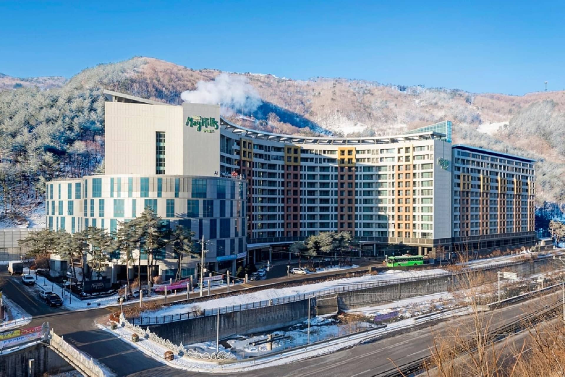 Mayhills Resort Mayhills Resort
