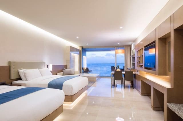 Beach Cruise - Terrace Twin Room