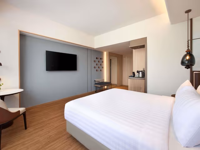 Superior Room, 1 Double Bed, Pool View