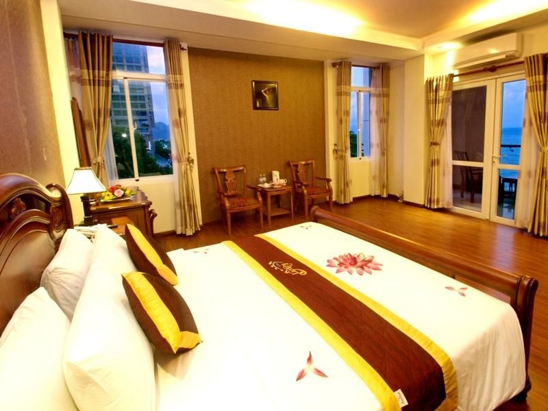 โรงแรม ลักชัวรี่ นาตรัง (Luxury Nha Trang Hotel)3