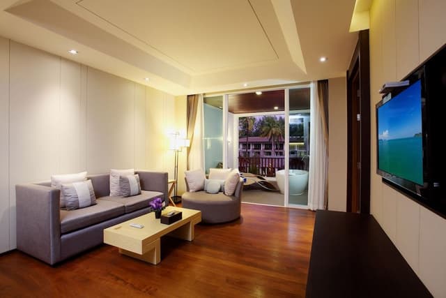 Suite, Pool View (Moken)