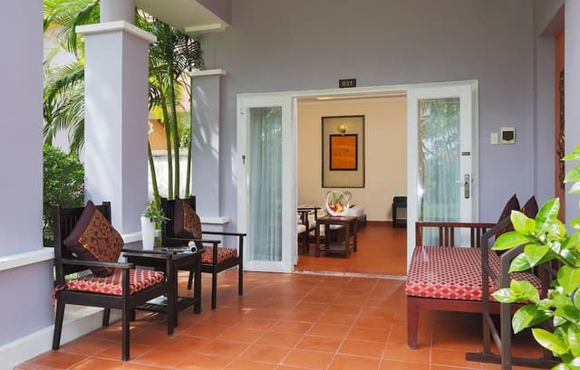 Villa, Garden View