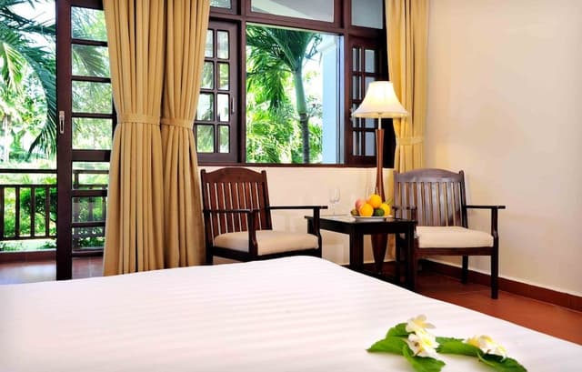 Deluxe Room, Pool View