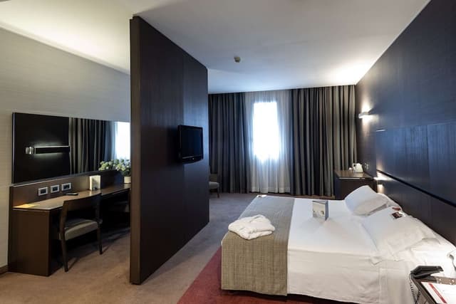 Suite, 1 King Bed