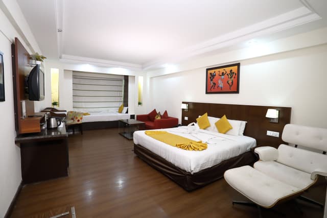 Super Deluxe Room (03 Bedded Room)
