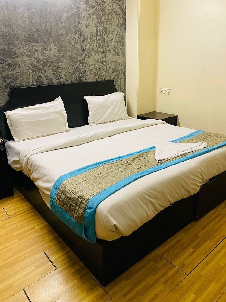 Hotel Ashoka International3