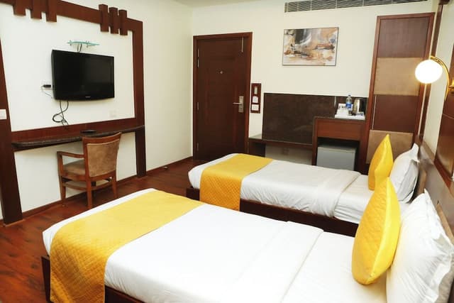 Deluxe Room, 1 Double or 2 Twin Beds, City View